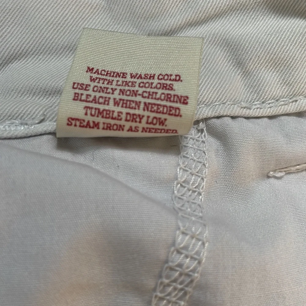 Arizona brand khaki shorts. Size 30.
